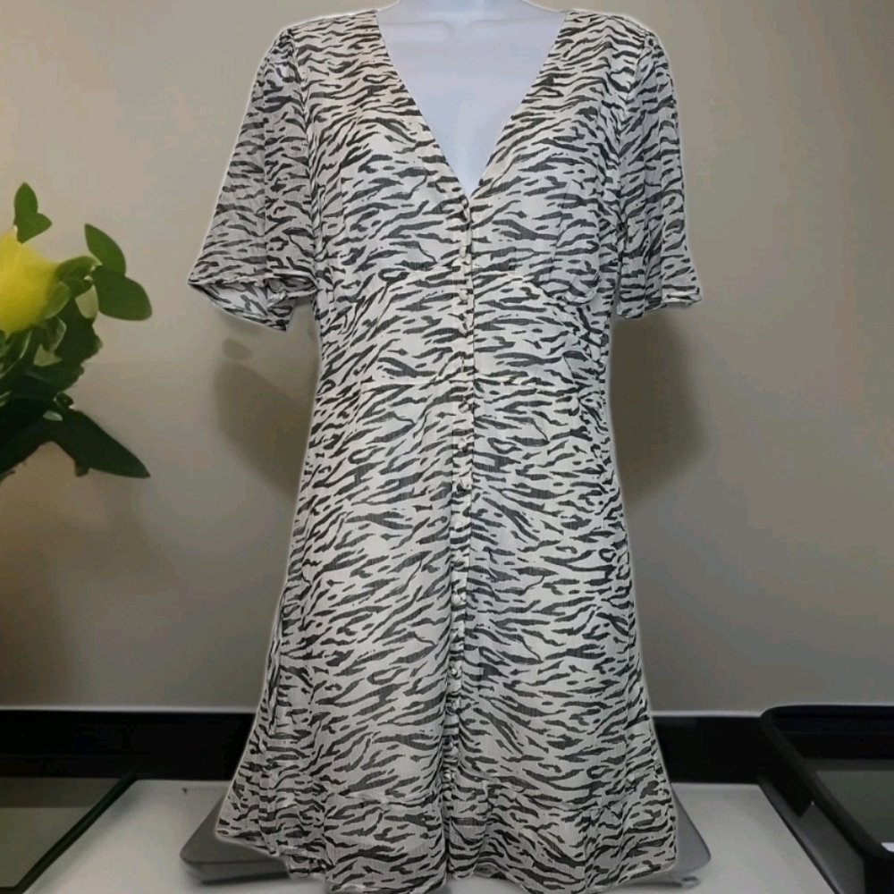 322. Abercrombie & Fitch Zebra Print Mini Dress Size Medium